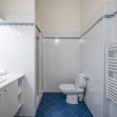 Sea Front, Terrace, Ground Floor Menton