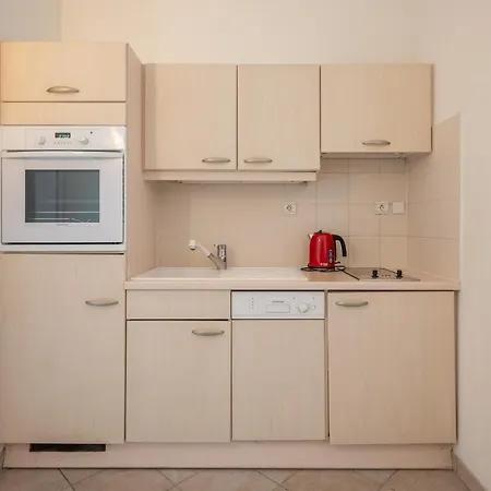 Sea Front, Terrace, Ground Floor Menton